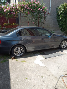predávam BMW E 90 318i r.v. 2008 - 4