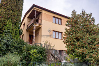 NA PREDAJ 6 IZBOVÝ RODINNÝ DOM S DVOMI BYTOVÝMI JEDNOTKAMI | - 4