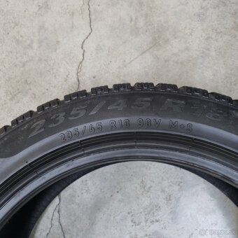 Zimné pneumatiky 235/45 R18 PIRELLI - 4