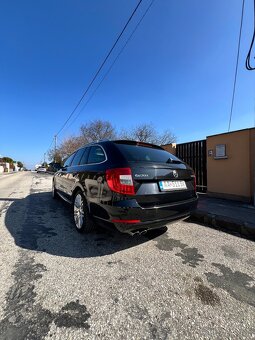 Superb 2014 Facelift DSG - 4