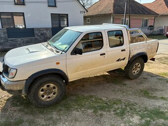 Nissan Navara D22 - 4