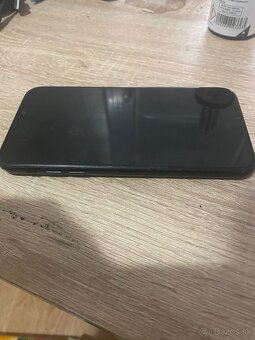 Iphone xr - 4