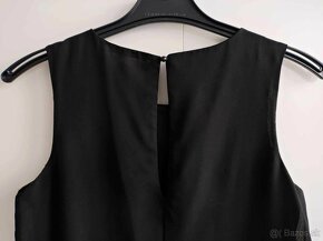 Dámske čierne šaty vo voľnom strihu (Terranova) - 4