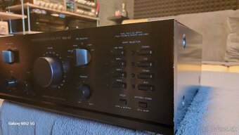 Akai AM 47 - 4