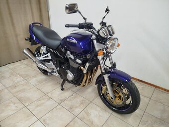 Suzuki GSX 1400 - 4