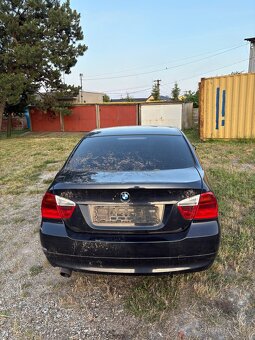 Rozpredám BMW e90 320d 120kw - 4