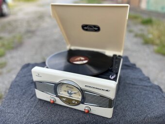 Retro gramofón s rádiom - 4