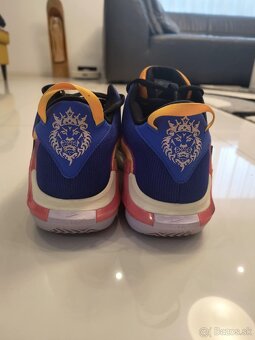 Lebron James tenisky - 4