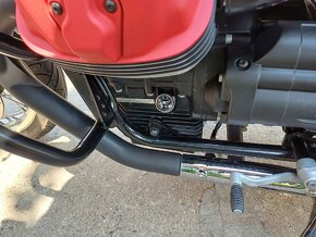 Predám Moto Guzzi v7 iii r. v. 2017 - 4