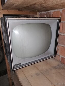 Retro TV - 4