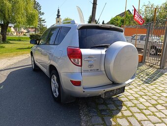 Toyota RAV4 2.2D 4WD 100kW/136PS, 4×4, M6 - 4