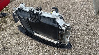 Predám airbagy Pasy Ecu Dvere Nárazník Kapota Yaris 2006- - 4