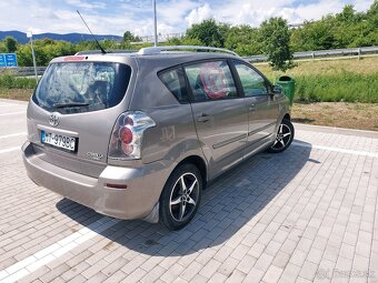 Predam Toyota Corolla Verso - 4