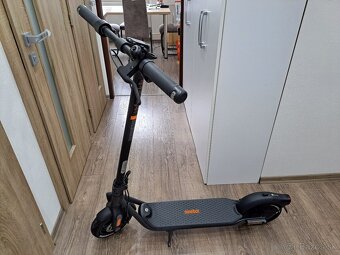 Ninebot Kickscooter F2 by Segway - 4