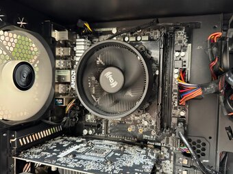 Ryzen 5 1600\16GB\GTX 1650\SSD\600W Zdroj - 4