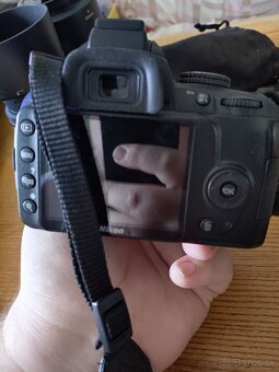 Nikon D3000 - 4