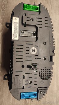 Predám budíky Audi S3 8L - 4