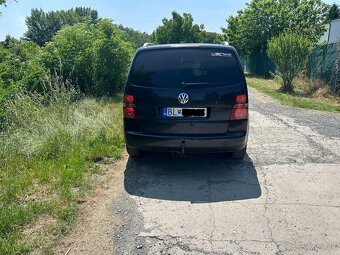 Volkswagen Touran 2.0 tdi DSG - 4