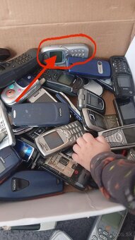Kúpim staré tlacitkove telefony - 4