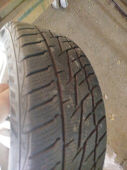 205/55R16 - 4