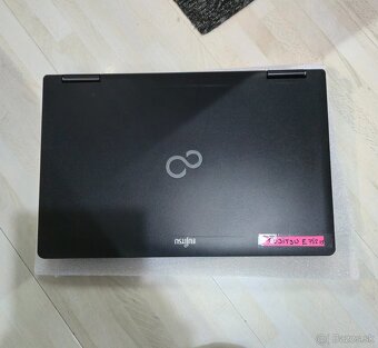 FUJITSU LifeBook E752 - Core i5 / 8 GB RAM / 250 GB SSD / - 4