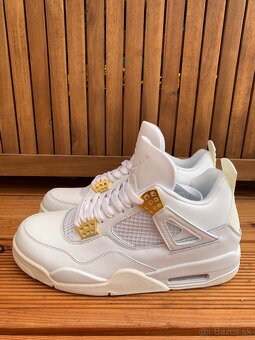 Jordan 4 Retro Metallic Gold - 4