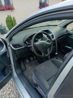 Peugeot 207 - 4