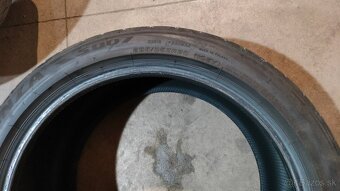 Predám 2ks letných pneu 295/35 R20 a 2ks 255/40 r20 - 4