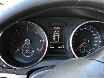 Volkswagen Golf 1.6 (2011) - 4