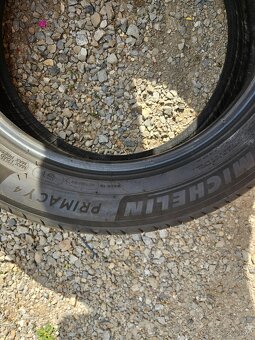 215/55 r17 94V - 4