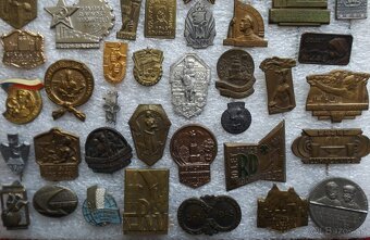 odznaky - šport, armáda, auto moto, spolky a iné - 4