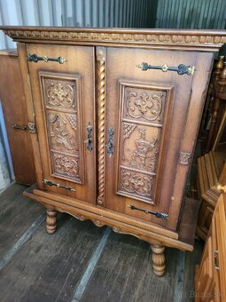 Starožitná skriňa - 4