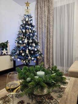 Umelý vianočný stromček - 4