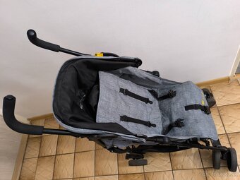 GOLFOVÝ KOČÍK - 4