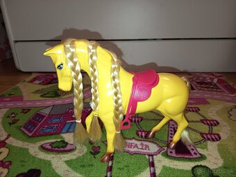 Barbie koníky - 4