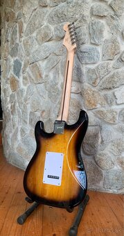 Nová elektrická gitara Fender Squier - 4