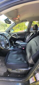Predám toyotu RAV4 - 4