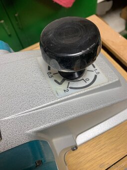 Elektrický tesársky hoblík 170 mm Makita 1806B - 4