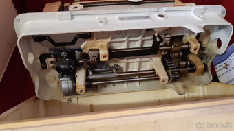 Predám šijací stroj. - 4