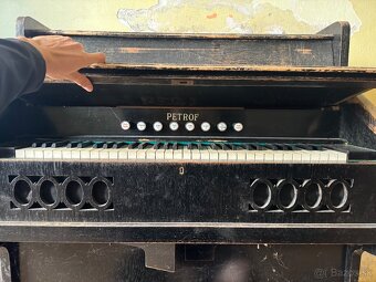 Harmónium Petrof - 4