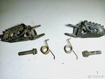 Cagiva W16 Stúpačky, predné, zadné - 4