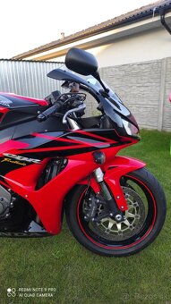 Honda CBR 1000RR Fireblade - 4