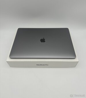 MacBook Pro 15" 2017 Space Gray s Touchbarom - 4