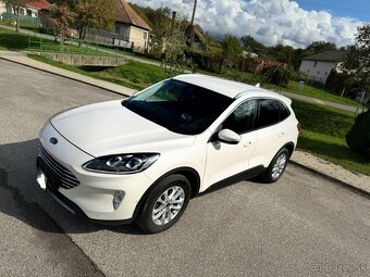 Ford Kuga 2.0 Ecoblue Bohata výbava TITANIUM - 4