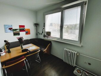 PREDAJ 2 izb. bytu ,52,50 m2, BA - Hornádska ul,2/8.posch., - 4