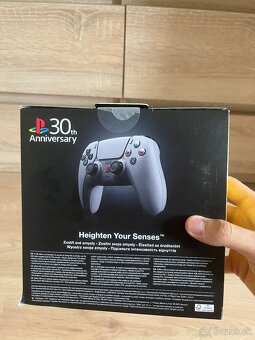 PS5 DualSense 30th Anniversary Limited Edition NEROZBALENÝ - 4