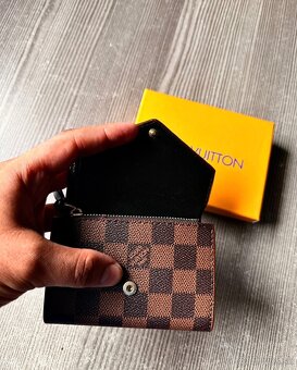 Louis Vuitton - 4