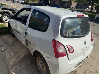 Rozpredam Renault Twingo II 1.5 DCI K9K820 28237259 - 4