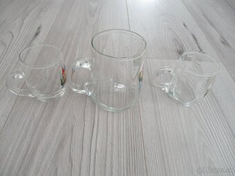 sadu troch starožitných sklenených pohárov - 4