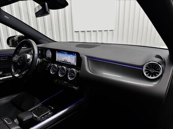 Mercedes Benz GLA 200d 4matic AMG - 4